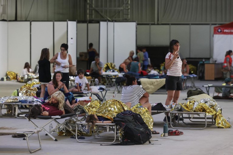 Bosbranden in omgeving Bordeaux: duizenden mensen geëvacueerd van campings