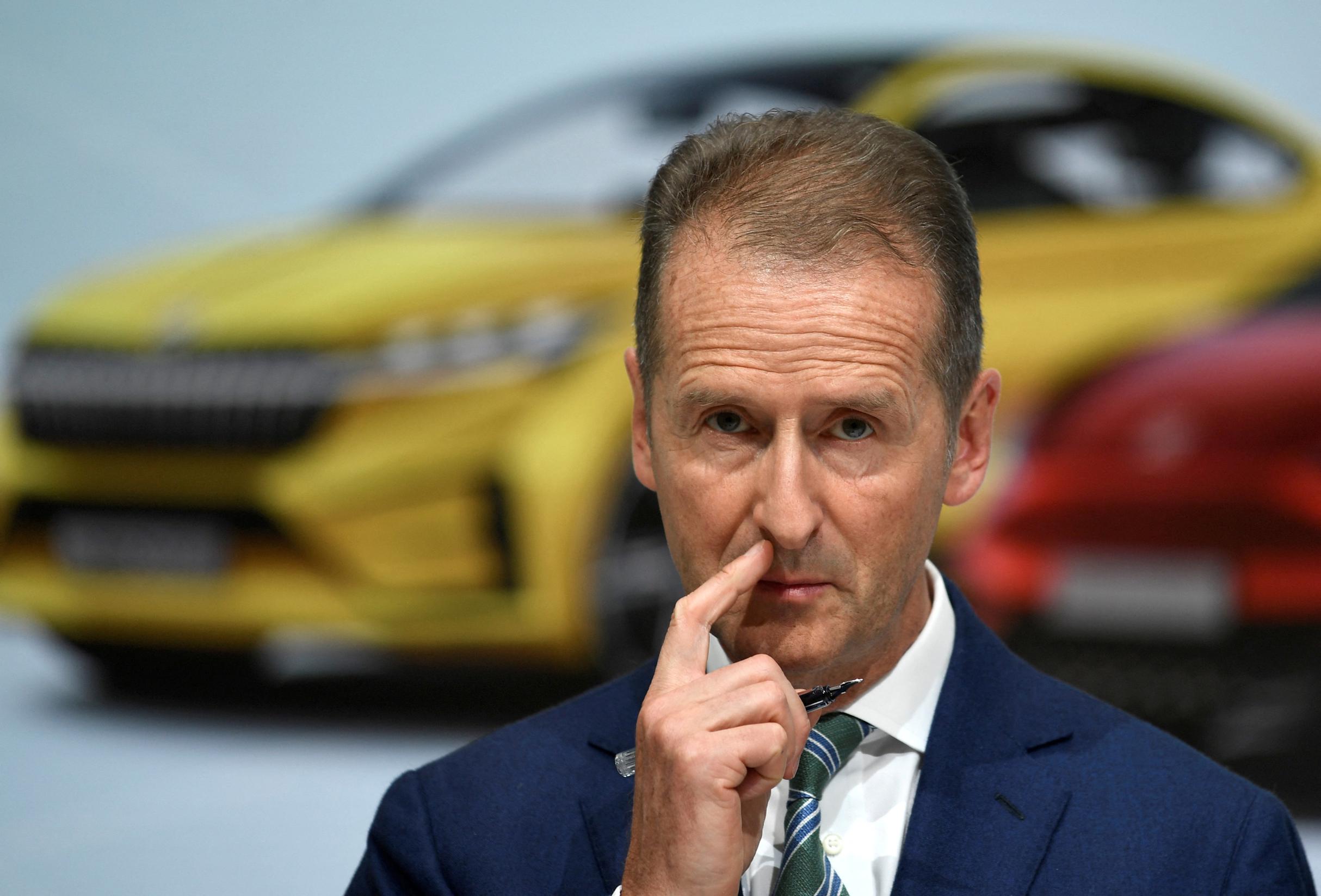 VW CEO Diess leaves, Porsche CEO Blume succeeds him