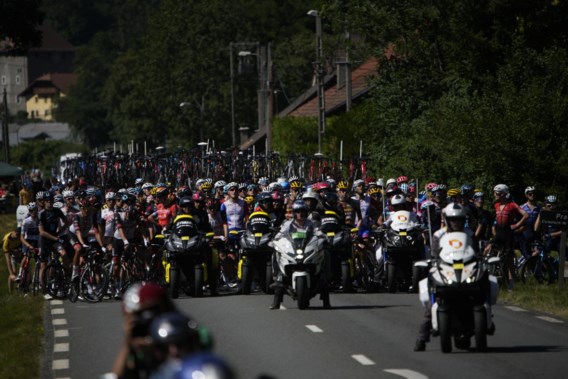 Zes klimaatactivisten die Tour de France verstoorden in november voor de rechter
