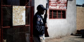 Zuid-Afrikaanse politie arresteert 82 verdachten na beroving filmploeg en groepsverkrachting modellen
