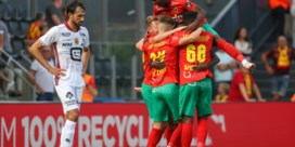 KV Oostende pakt ondanks rode kaart eerste zege tegen mak KV Mechelen