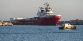Reddingsschip Ocean Viking mag 380 migranten naar Italië brengen