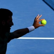Djokovic stoomt zich klaar voor US Open, tegen beter weten in