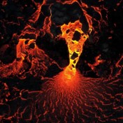 Belgische fotograaf maakt knappe beelden van lava spuwende Fagradalsfjall