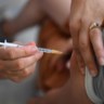 Minister Vandenbroucke geeft toe dat België slechts een beperkte voorraad ­vaccins heeft tegen apenpokken. ‘We ­moeten ze doelgericht inzetten bij de ­mensen die grote risico’s lopen.’ 