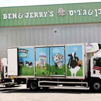 Ben & Jerry’s rolt vechtend over straat met Unilever