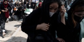 Taliban schieten in de lucht om manifestatie van vrouwen uiteen te drijven