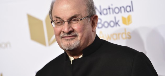 Volgens Iran is aanslag schuld van Salman Rushdie zelf