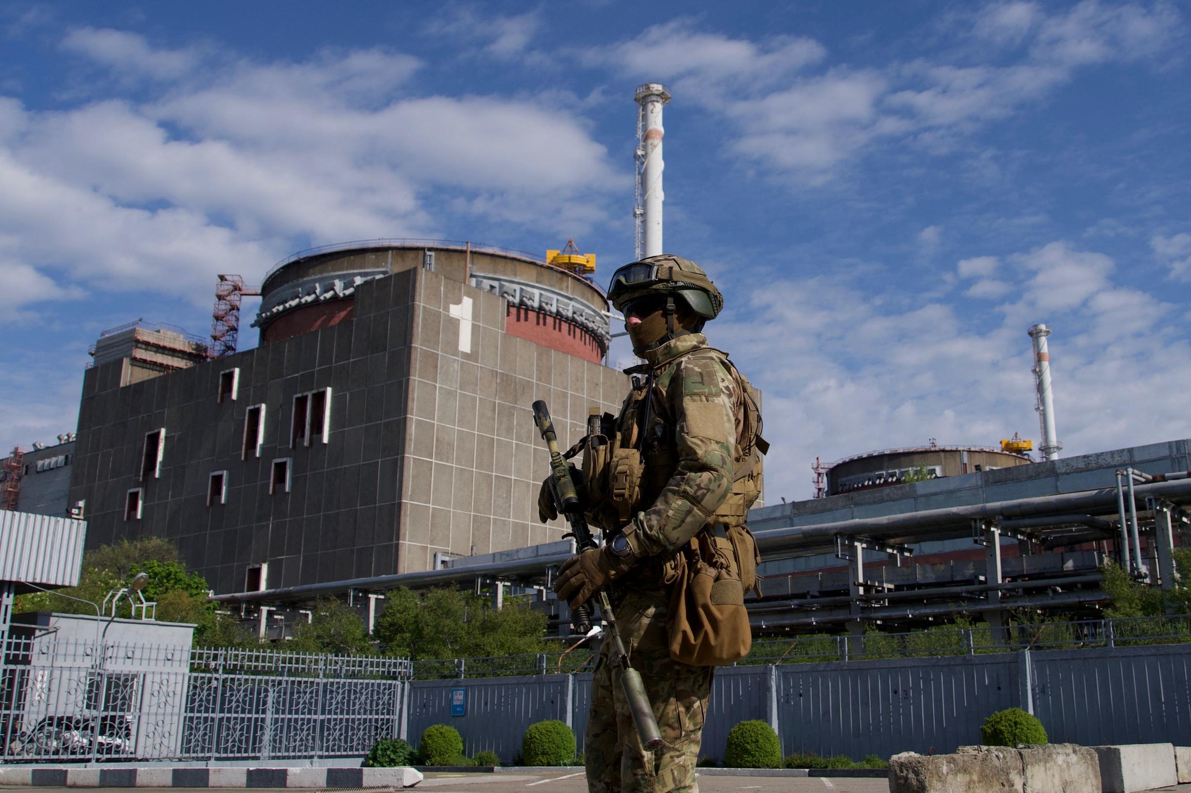 На Запорожской АЭС взорвались гранаты, 42 страны потребовали вывода российских войск