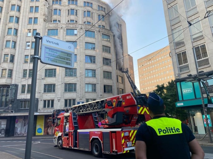Brand in Antwerpse Boerentoren geblust: ‘Geen asbest vrijgekomen’
