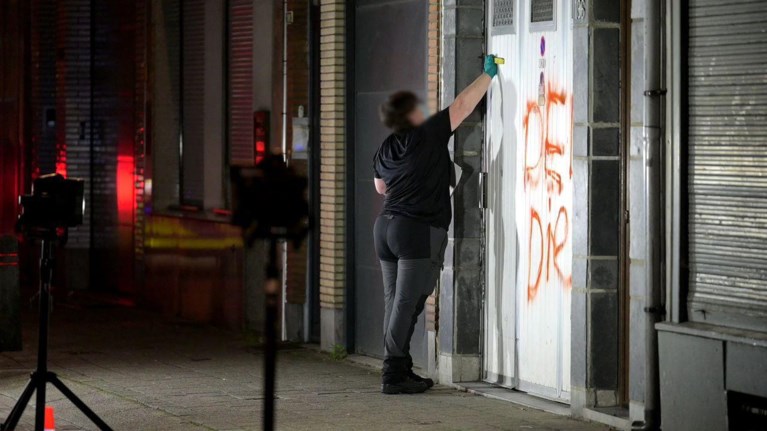 Alweer schietpartij in Antwerpen, daders laten boodschap achter op garagepoort