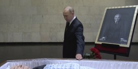 Poetin brengt laatste groet aan Gorbatsjov, maar gaat niet naar begrafenis