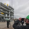 Een lng-testfaciliteit nabij Sint-Petersburg. Rusland ontbeert materiaal om nieuwe lng-terminals te bouwen waarmee het zijn gas verder dan Europa kan exporteren.  
