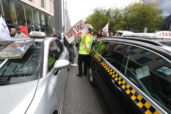Taxichauffeurs tevreden over actie in Brussel tegen ‘Uberisering’ 