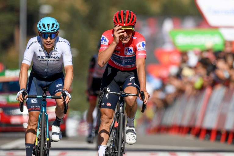 Remco Evenepoel voelt na historische Vuelta-zege ‘enorme druk van zijn schouders vallen’