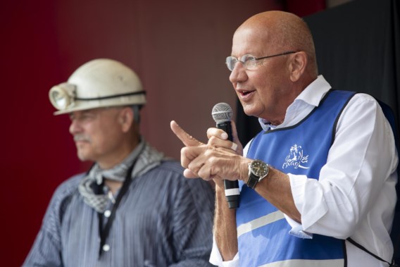 Leidersfiguur Limburgse oud-mijnwerkers opgepakt voor verduistering, maar duizenden ex-kompels blijven hem steunen