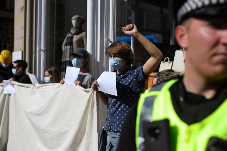 Arrestaties demonstranten VK doen discussie oplaaien over recht op vrije meningsuiting