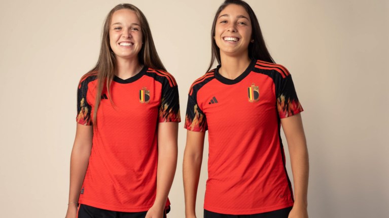Dit zijn de nieuwe truitjes van de Rode Duivels en de Red Flames