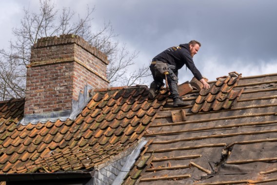 Uw dak laten renoveren? Twee jaar wachten op een vakman