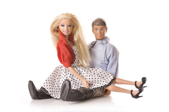 Het dilemma van het barbiehuis: kinderspullen weggeven of verkopen?