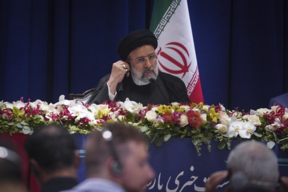 Iraanse president belooft grondig onderzoek naar dood Mehsa Amini