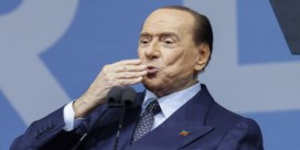 Berlusconi springt in de bres voor Poetin: ‘Hij wilde fatsoenlijke mensen in Kiev’