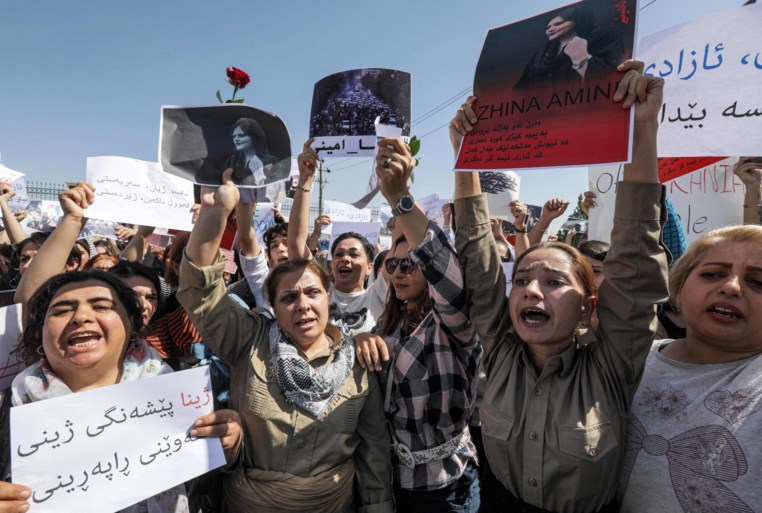 In beeld | Iraans protest verspreidt zich over rest van de wereld