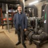 Het Beringse IFTech bouwde de geothermiecentrale in Quartier Bleu. ‘We hebben hier tien jaar geleden al zes boringen gedaan tot op 213 meter diep in het krijt’, zegt algemeen directeur Raf Schildermans. 