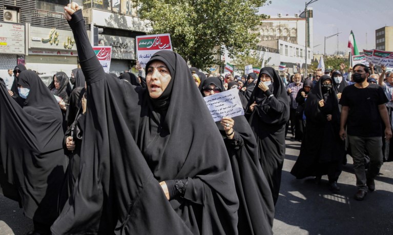 In beeld | Iraans protest verspreidt zich over rest van de wereld