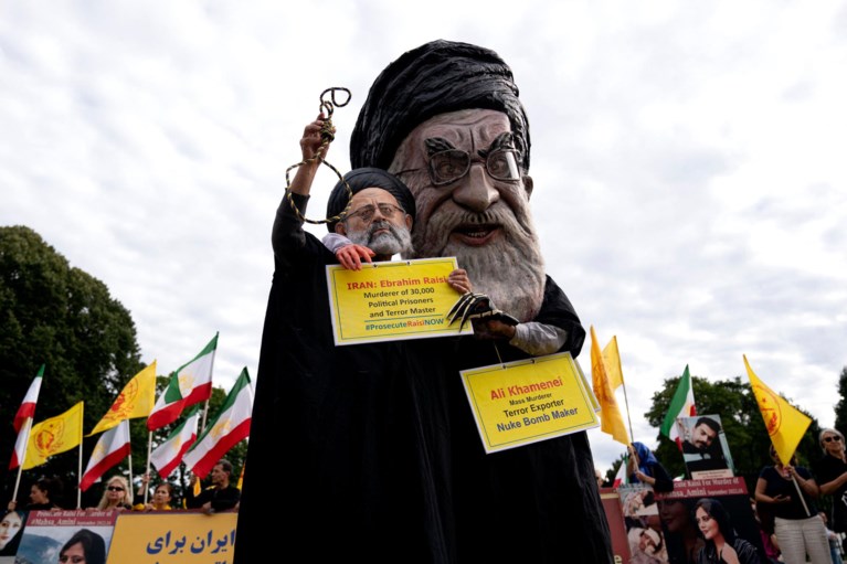 In beeld | Iraans protest verspreidt zich over rest van de wereld