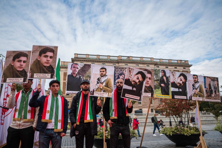 In beeld | Iraans protest verspreidt zich over rest van de wereld