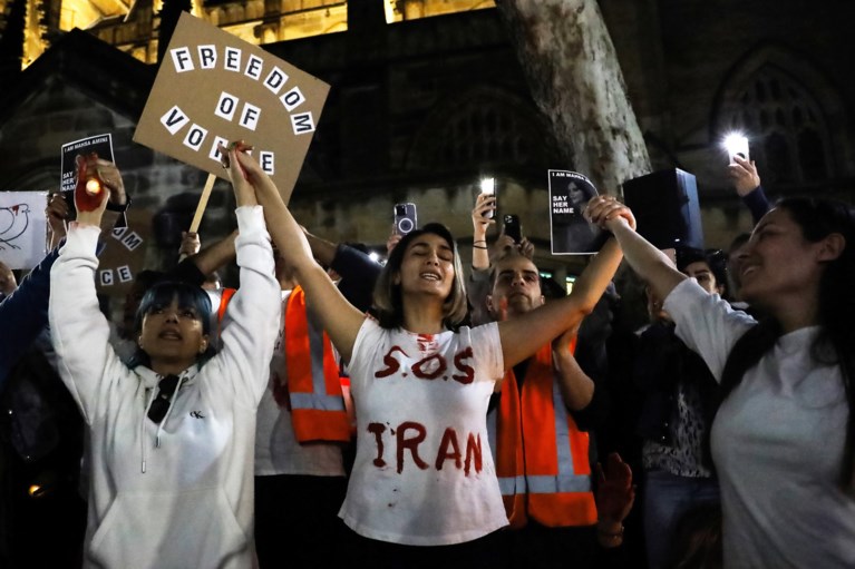 In beeld | Iraans protest verspreidt zich over rest van de wereld