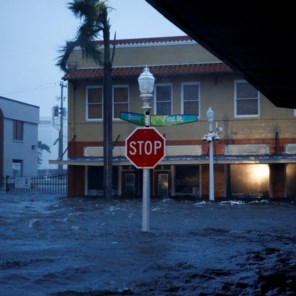 Orkaan Ian richt ravage aan in Florida, stormvloed van 3,6 meter hoog gemeten