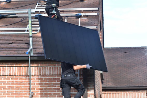 Zonnepanelen op erfgoed plaatsen wordt makkelijker, maar pech voor Brugge, belforten en begijnhoven
