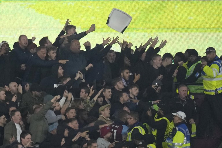 Elf Anderlecht-fans opgepakt na rellen in stadion West Ham, paars-wit moet forse boete vrezen