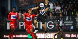 Charleroi geeft 2-0 voorsprong uit handen tegen Kortrijk, wedstrijd 10 minuten stilgelegd na wangedrag supporters