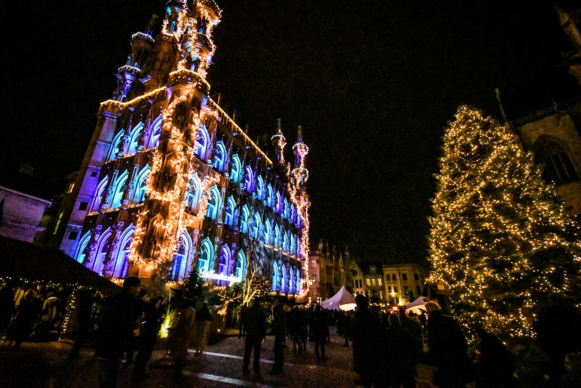 bonen balkon spiraal Zeg niet langer kerstverlichting, maar 'wintersfeerverlichting' (Leuven) |  De Standaard Mobile