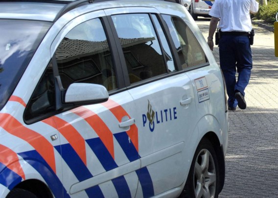Nederlandse politie houdt twee verdachten aan na explosie in Wilrijk