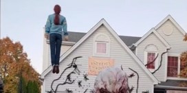 Amerikaans koppel decoreert huis in stijl van ‘Stranger things’ voor Halloween