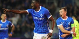Paul Onuachu bezorgt leider Genk 27 op 27 met vier goals tegen Charleroi