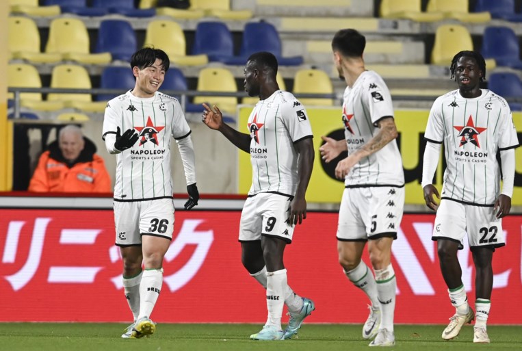 Ayase Ueda bezorgt Cercle Brugge drie belangrijke punten tegen Sint-Truiden