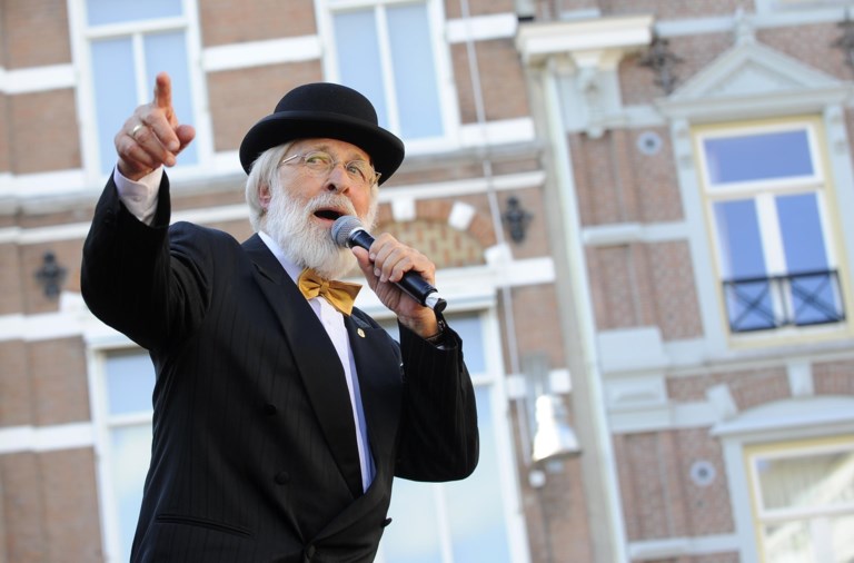 Vader Abraham schreef Neder­­landse klassiekers voor de wereld | De