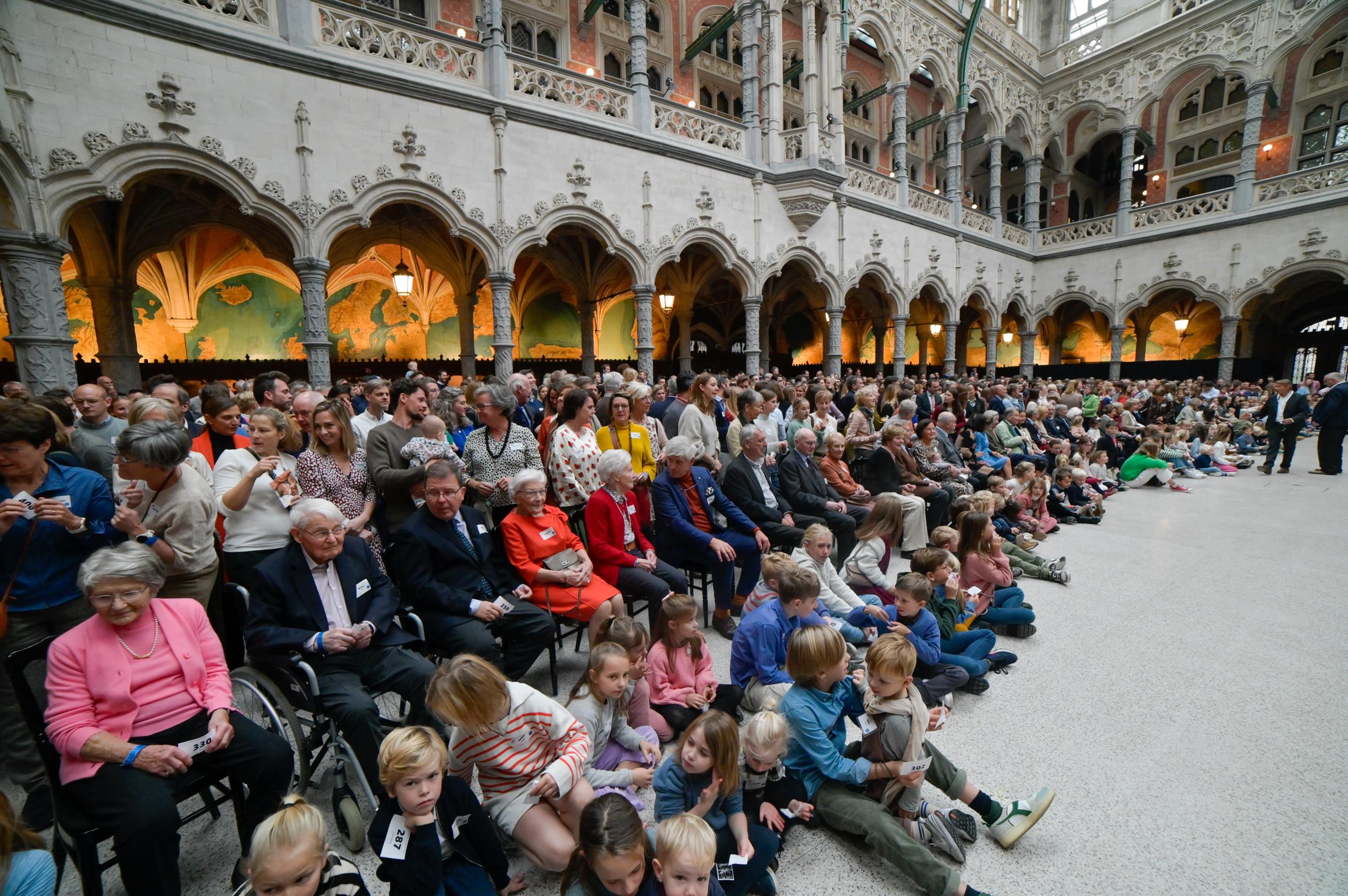 Familiefeest van de familie Arts vult Handelsbeurs in Antwerpen