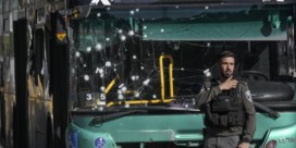 Eén dode en veertien gewonden na twee explosies bij bushaltes in Jeruzalem