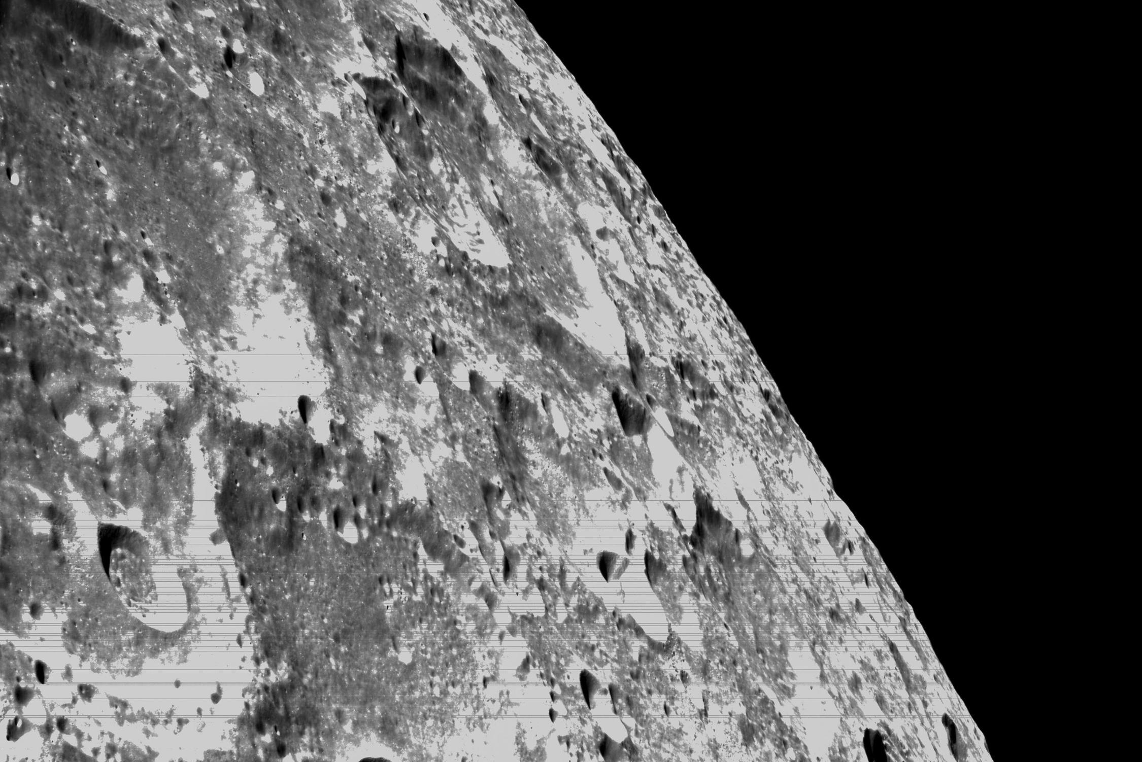 The Orion spaceship shares images of the moon