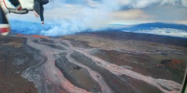 Grootste actieve vulkaan ter wereld uitgebarsten op Hawaï