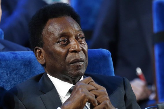 Ernstig zieke Pelé (82) reageert op Instagram: ‘Blijf allemaal kalm en positief. Ik ben sterk’