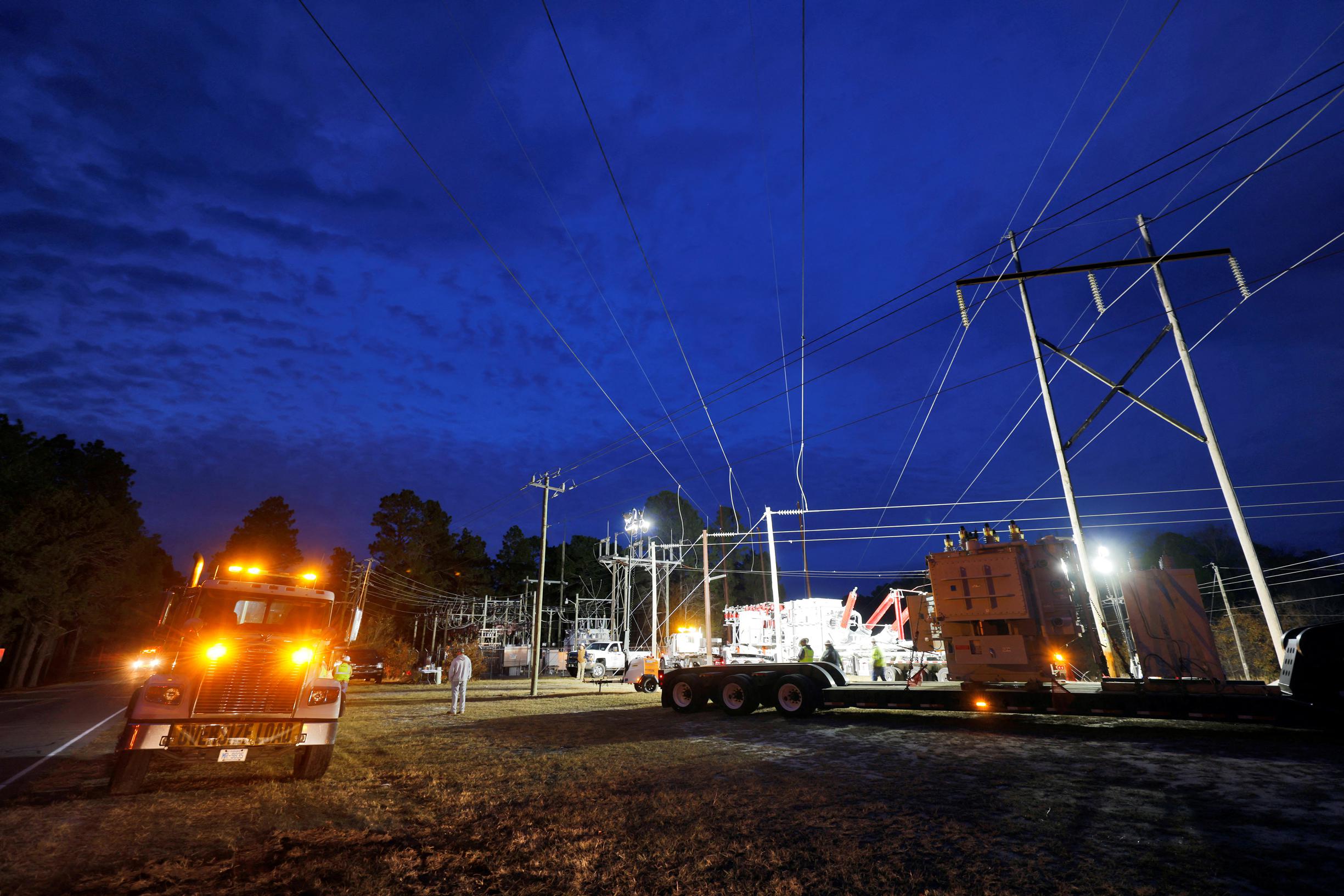 45 000 жителей Северной Каролины остались без электричества после взрыва электростанций