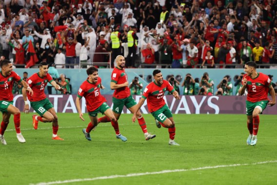Marokko wipt favoriet Spanje, dat drie strafschoppen mist