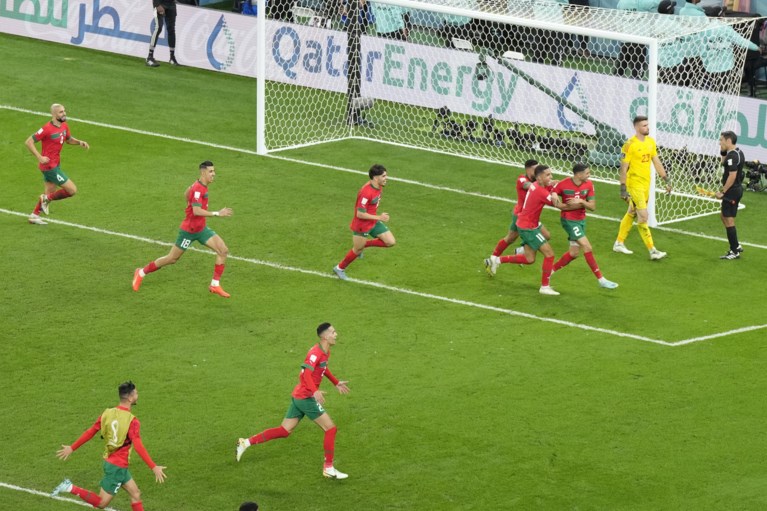 Marokko wipt favoriet Spanje, dat drie strafschoppen mist
